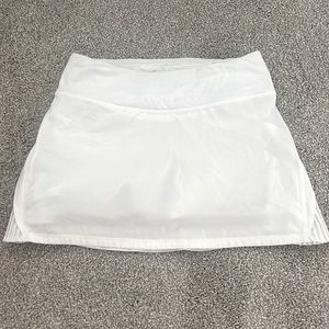white lulu skirt size 2